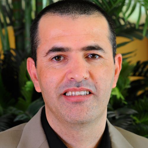https://www.adu.ac.ae/images/default-source/adu-revised-layout-images/clg-faculty/dr-abdel-kareema.jpg?sfvrsn=5fa7dad0_4