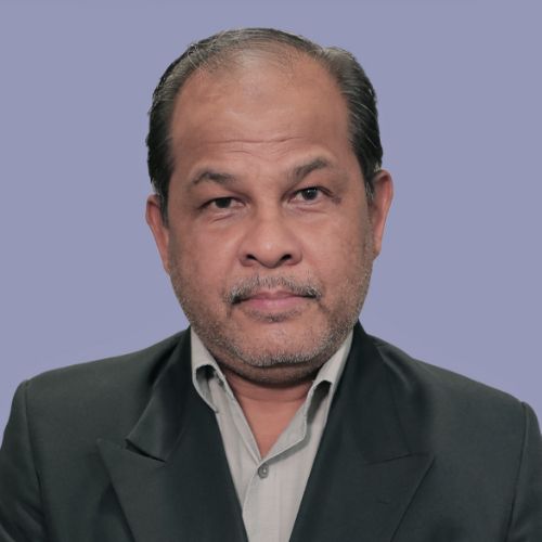 https://www.adu.ac.ae/images/default-source/adu-revised-layout-images/clg-faculty/dr-abdullah-bin-osman.jpg?sfvrsn=ce91a1b4_4