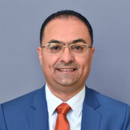 https://www.adu.ac.ae/images/default-source/adu-revised-layout-images/clg-faculty/dr-hazem-marashdeh.jpg?sfvrsn=6a5a9b8c_4