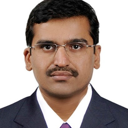 https://www.adu.ac.ae/images/default-source/adu-revised-layout-images/clg-faculty/mr-anand-dwivedi.jpg?sfvrsn=4556bcc3_4