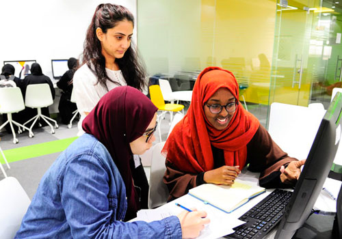 Students working on an undergraduate business project