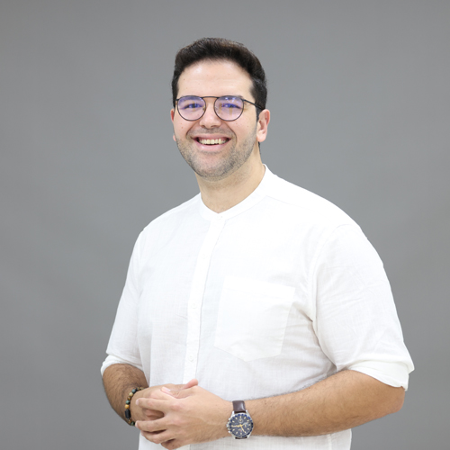 https://www.adu.ac.ae/images/default-source/facultymembers/caess/ashraf-idrissi.jpg?sfvrsn=ace95083_4
