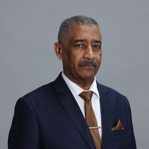 https://www.adu.ac.ae/images/default-source/facultymembers/caess/hassan-abdulla.jpg?sfvrsn=69936c83_4