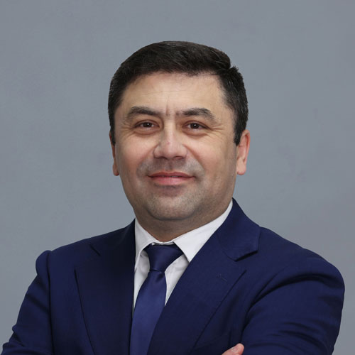 https://www.adu.ac.ae/images/default-source/facultymembers/cob/asror-nigmonov.jpg?sfvrsn=bc317c43_4