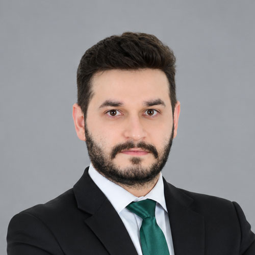 https://www.adu.ac.ae/images/default-source/facultymembers/cob/mohammad-samanni.jpg?sfvrsn=e064f655_4