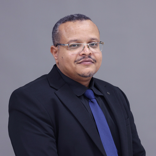 https://www.adu.ac.ae/images/default-source/facultymembers/coe/ahmed-ali.jpg?sfvrsn=c060f4b7_4
