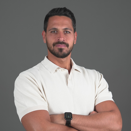 https://www.adu.ac.ae/images/default-source/facultymembers/coe/ahmed-j-alawawda.jpg?sfvrsn=444dacea_4
