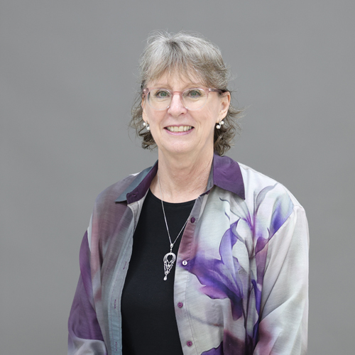 https://www.adu.ac.ae/images/default-source/facultymembers/coe/cindy-stiegelmeyer.jpg?sfvrsn=25362e7b_4