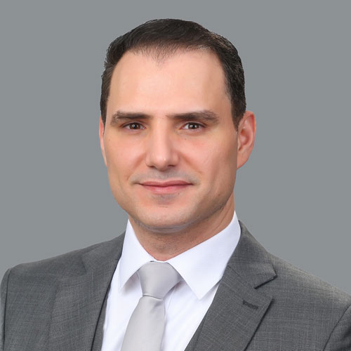 https://www.adu.ac.ae/images/default-source/facultymembers/coe/dr-yazan.jpg?sfvrsn=cb9950a3_4