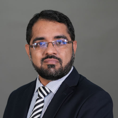 https://www.adu.ac.ae/images/default-source/facultymembers/coe/drjawad.jpg?sfvrsn=9bb08d7a_4
