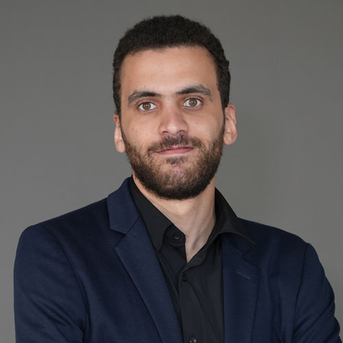 https://www.adu.ac.ae/images/default-source/facultymembers/coe/eng-abdalla.jpg?sfvrsn=e5a7cb20_6