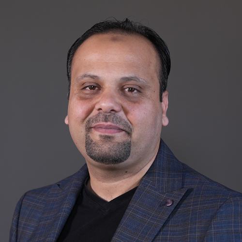 https://www.adu.ac.ae/images/default-source/facultymembers/coe/microsoftteams-image-(3).jpg?sfvrsn=5e9ad524_26
